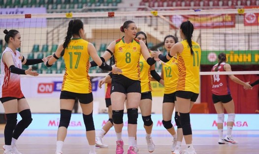 Giải bóng chuyền vô địch quốc gia ở Việt Nam đang có sự hấp dẫn của ngoại binh tuy nhiên, việc nhập tịch cầu thủ cũng có thể diễn ra ở tương lai. Ảnh: VFV