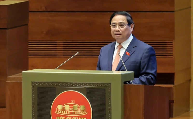 El miembro del Buro Politico y Primer Ministro Pham Minh Chinh enfatizo que se necesitan mecanismos y politicas innovadoras para explotar eficazmente el espacio maritimo el espacio exterior y el espacio subterraneo. Foto: Pham Dong