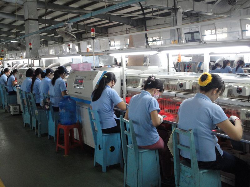 From November 30, the Social Insurance Agency directly manages subjects participating in compulsory social insurance and unemployment insurance with the responsibility to determine the behavior of late payment, evasion of payment of compulsory social insurance and unemployment insurance. Photo: Nam Duong