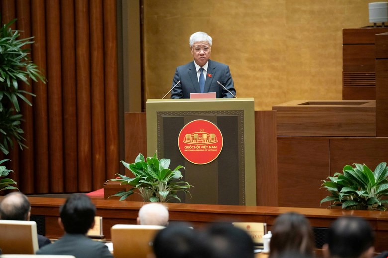 Mr. Do Van Chien - Politburo member, Secretary of the Party Central Committee, Chairman of the Central Committee of the Vietnam Fatherland Front said that voters are still concerned and concerned about high electricity bills. Photo: Quochoi.vn.