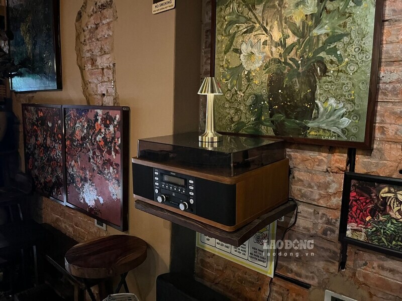 Khong gian gui gam tam hon nghe thuat nhung nguoi yeu cai dep. Ảnh: Tuong Vy