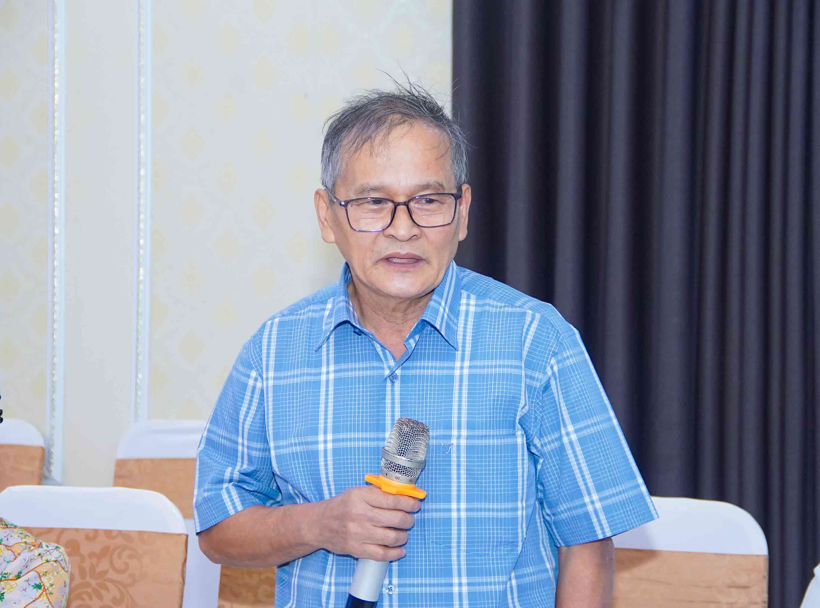 Cac dai bieu tham gia dong gop y kien. Anh: Duy Chuong