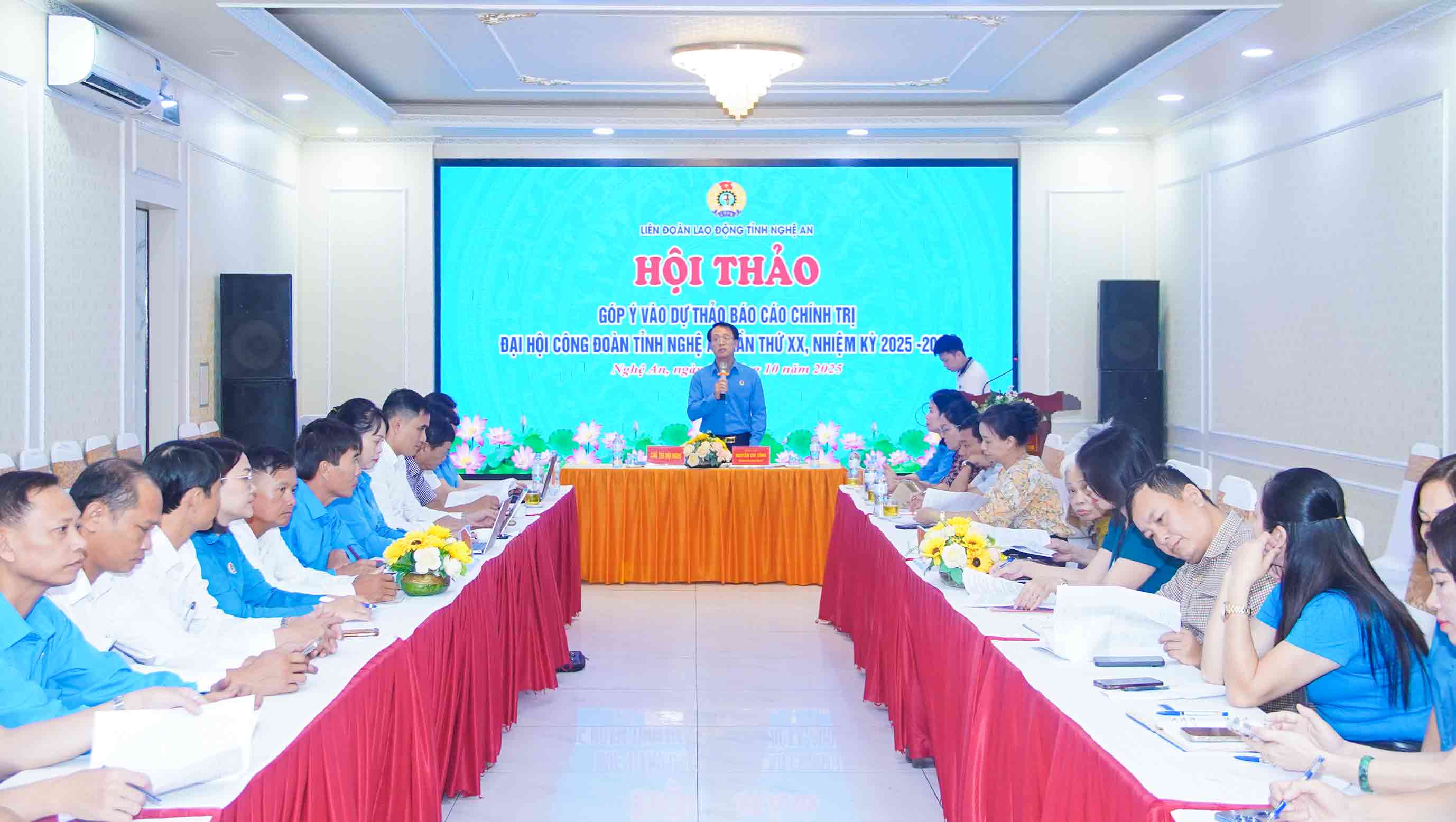 Toan canh hoi thao lay y kien gop y du thao Bao cao Chinh tri trinh Dai hoi Cong doan Nghe An lan thu XX, nhiem ky 2025 - 2030.. Anh: Duy Chuong
