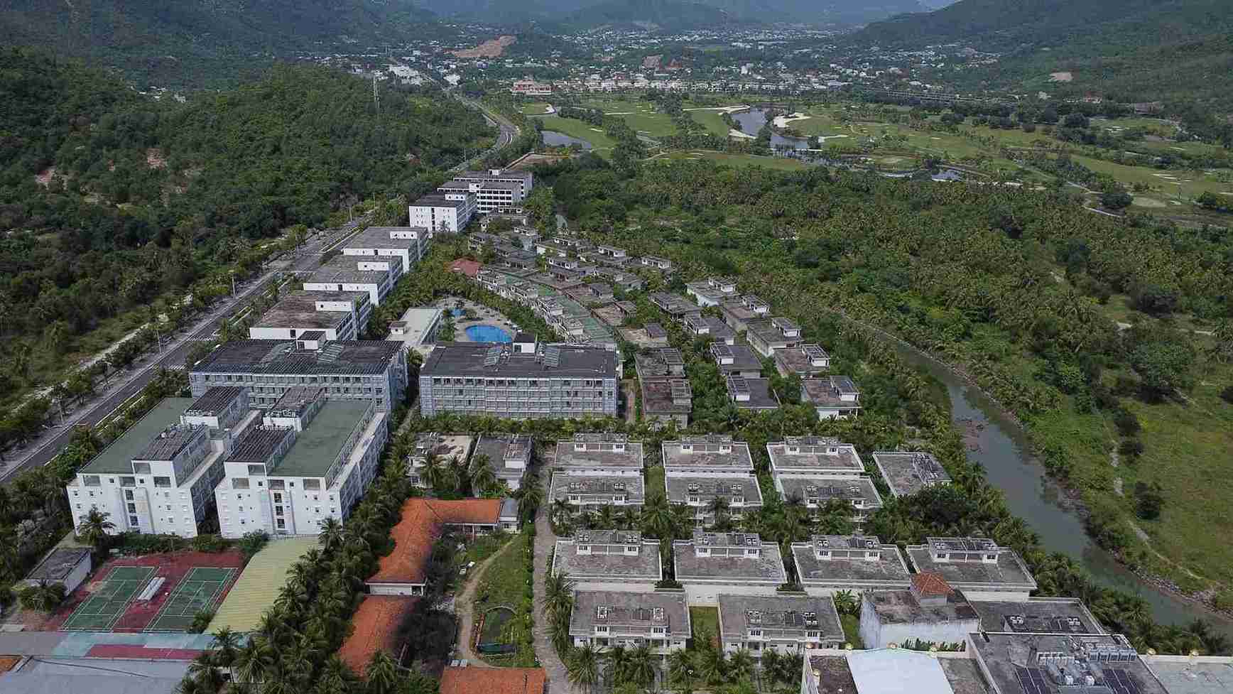 There are 12 tourism projects in Khanh Hoa that have been eliminated by the locality from the type of residential land that does not form residential units. Photo: Huu Long