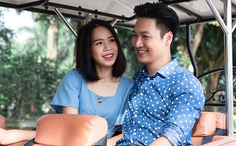 Manh Truong y su esposa. Foto: Proporcionada por el artista