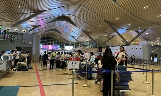 Bên trong Cảng hàng không Quốc tế Cam Ranh. Ảnh: Hữu Long