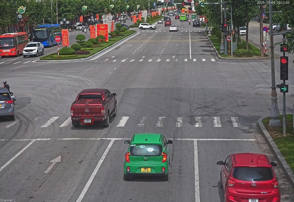 El propietario del vehiculo multado en Bac Ninh. Foto: Cong an Bac Ninh