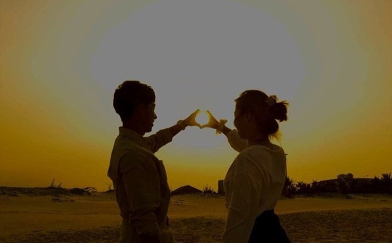 Four core elements, including: love, respect, trust and freedom, will help build lasting happiness. Photo: Thanh Ngoc