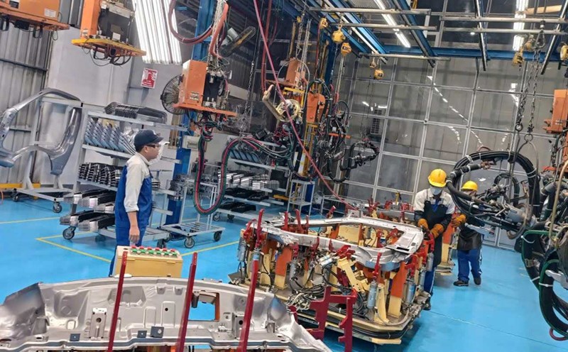 From emulation movements, nearly 100 initiatives of employees have been applied by Hyundai Thanh Cong Vietnam Automobile Manufacturing Joint Stock Company to practical production. Photo: Dieu Anh