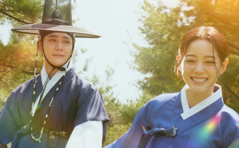 The look of Kang Tae Oh, Kim Se Jeong. Photo: Moon River film producer