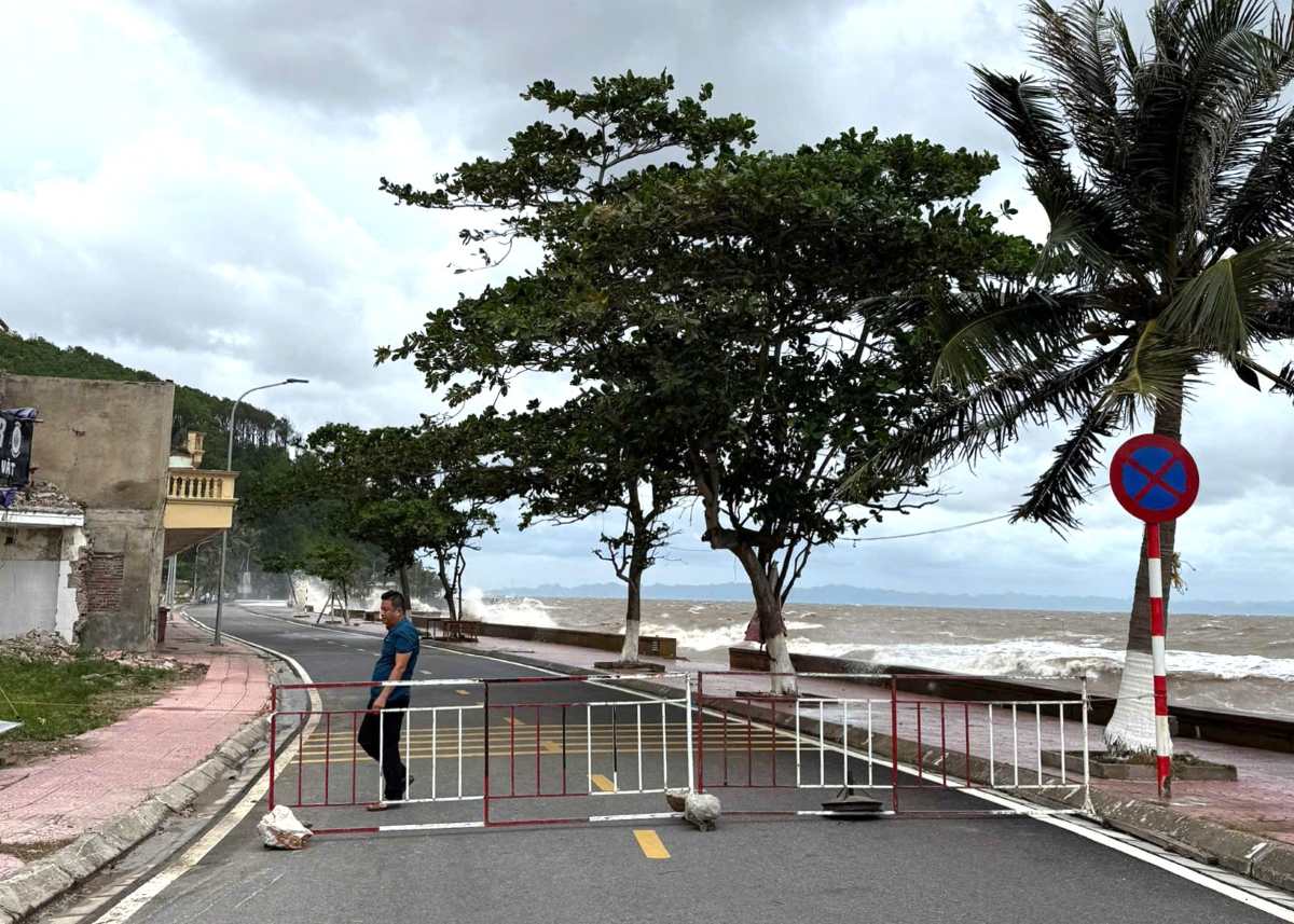 Hai Phong emite un decreto para responder activamente a la tormenta numero 12. Foto: Trong Nhan