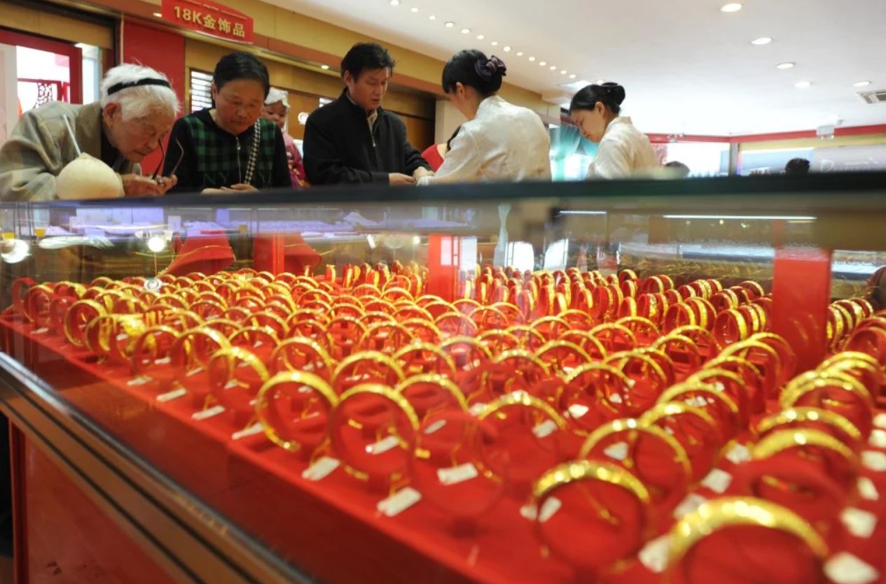 Gold prices are expected to fall in the second half of 2026. Photo: Xinhua