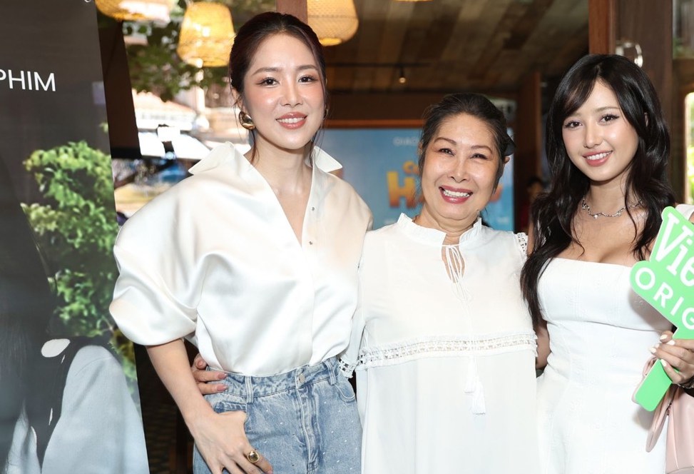 Dan dien vien nu trong phim. Anh: VieON.