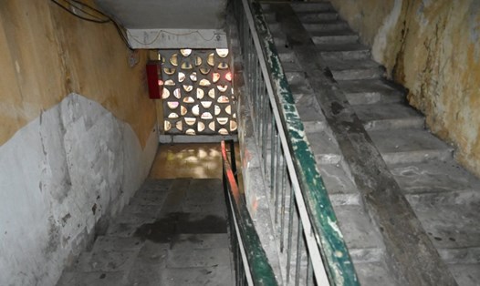 Một khu chung cư tại TP Hà Nội xuống cấp. Ảnh: Thành Nhân