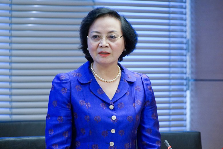 Minister of Home Affairs Pham Thi Thanh Tra said that the basic salary and allowances will be adjusted accordingly when reclassifying administrative units. Photo: Quochoi.vn