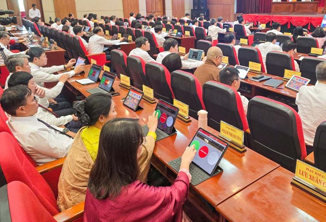 Delegates voted at the 29th meeting. Photo: Hai Phong Portal