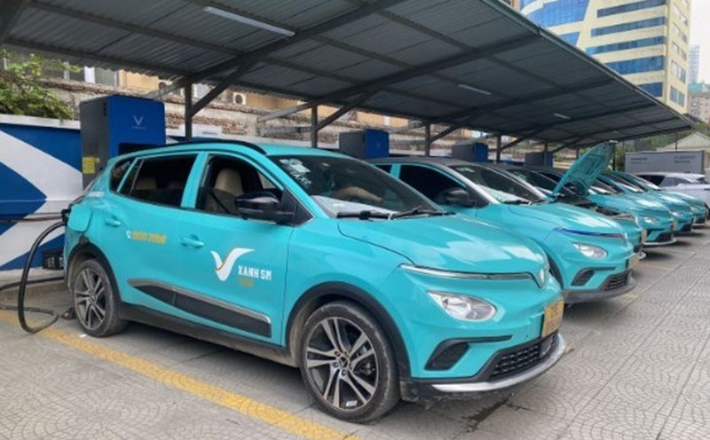 Using air conditioners while charging an electric vehicle and the effects you need to know. Photo: Duc Van