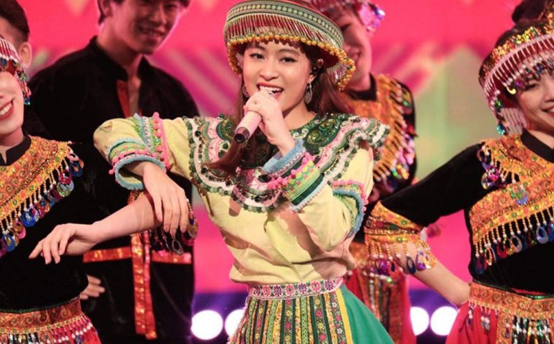 Hoang Thuy Linh once made an impression with "ade Mi Say Me, Listen Me". Photo: Provided by the artist