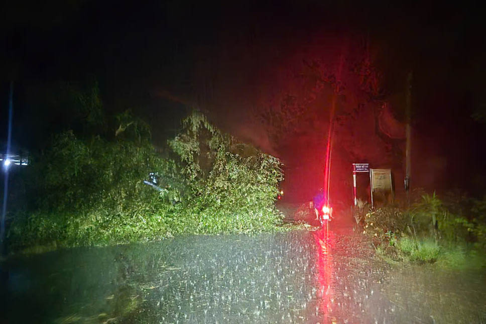 Thunderstorms and tornadoes caused severe damage to many localities in Tay Ninh. Photo: Minh Duong