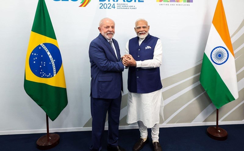 India and Brazil are strengthening cooperation in countering US tariffs. In the photo: Indian Prime Minister Narendra Modi (right) and Brazilian President Luiz Inacio Lula da Silva at the G20 Summit in Rio de Janeiro on November 19, 2024. Photo: VNA.