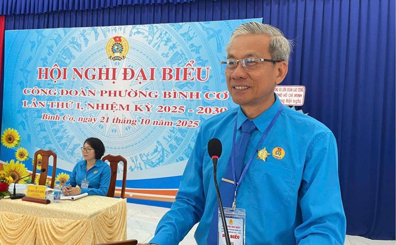 Mr. Le Minh Hoang is Chairman of the Binh Co Ward Trade Union, Ho Chi Minh City. Photo: Dinh Trong