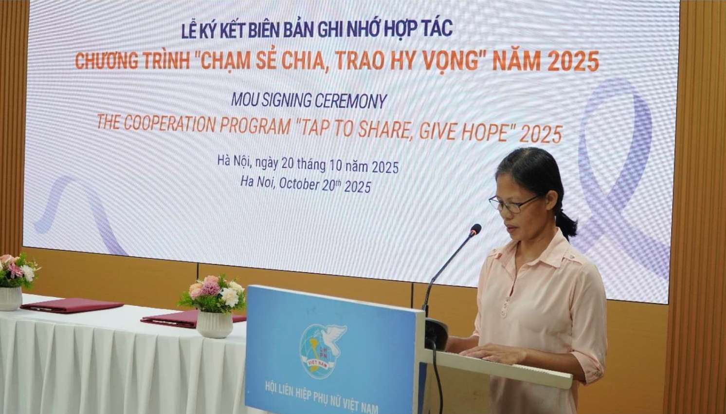 Ba Vu Thi Hang, cu ngu tai xa Dai Xuyen, Ha Noi - mot trong hon 2000 phu nu da nhan duoc suat tam soat ung thu nam 2024.  