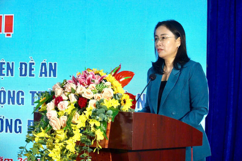 Vice Chairwoman of Da Nang People's Committee Nguyen Thi Anh Thi spoke at the conference. Photo: Da Nang City People's Committee