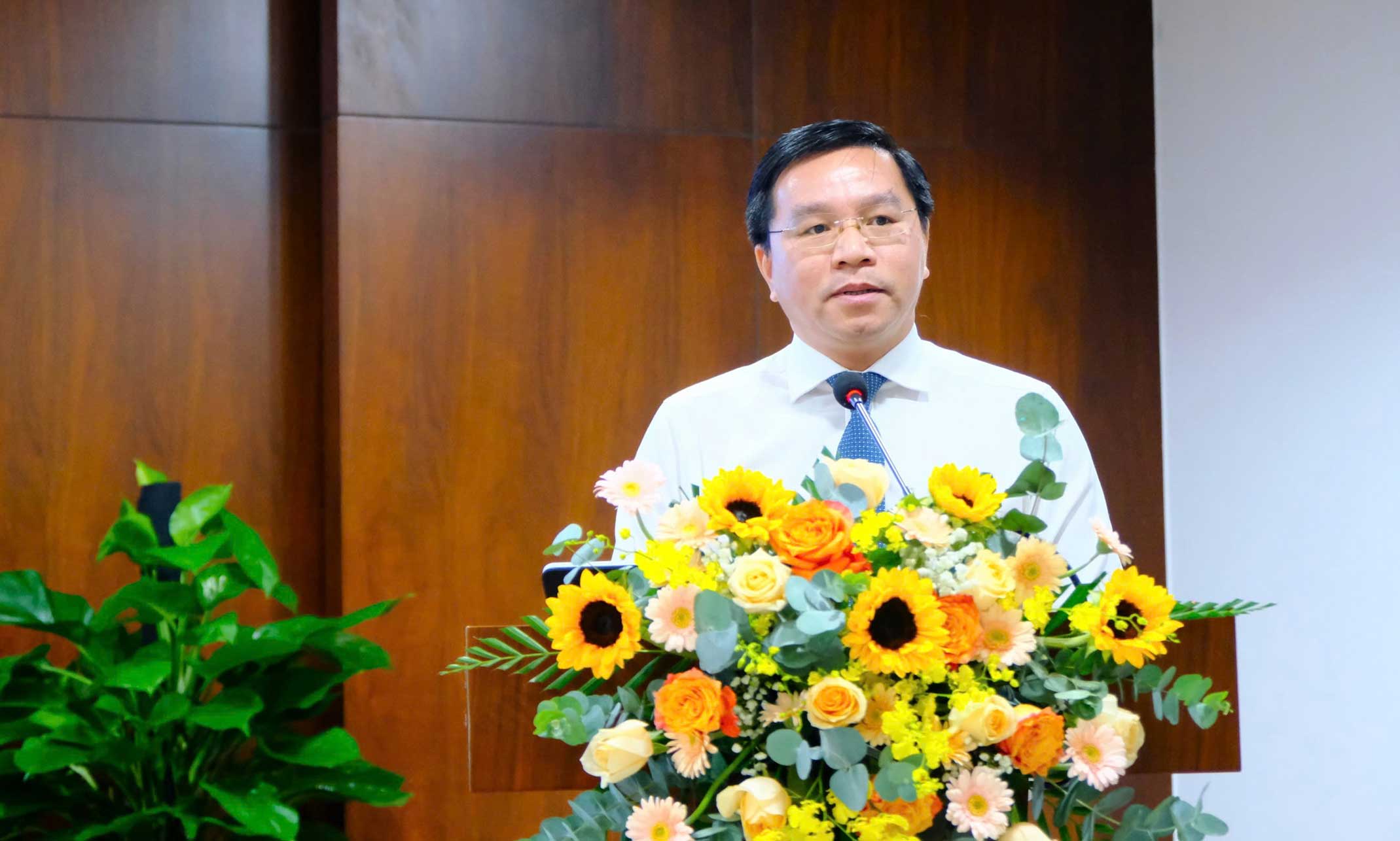 Ong Nguyen Van Tung - Bi Thu Dang uy, Giam doc Chi nhanh - phat bieu. Anh: My Ly