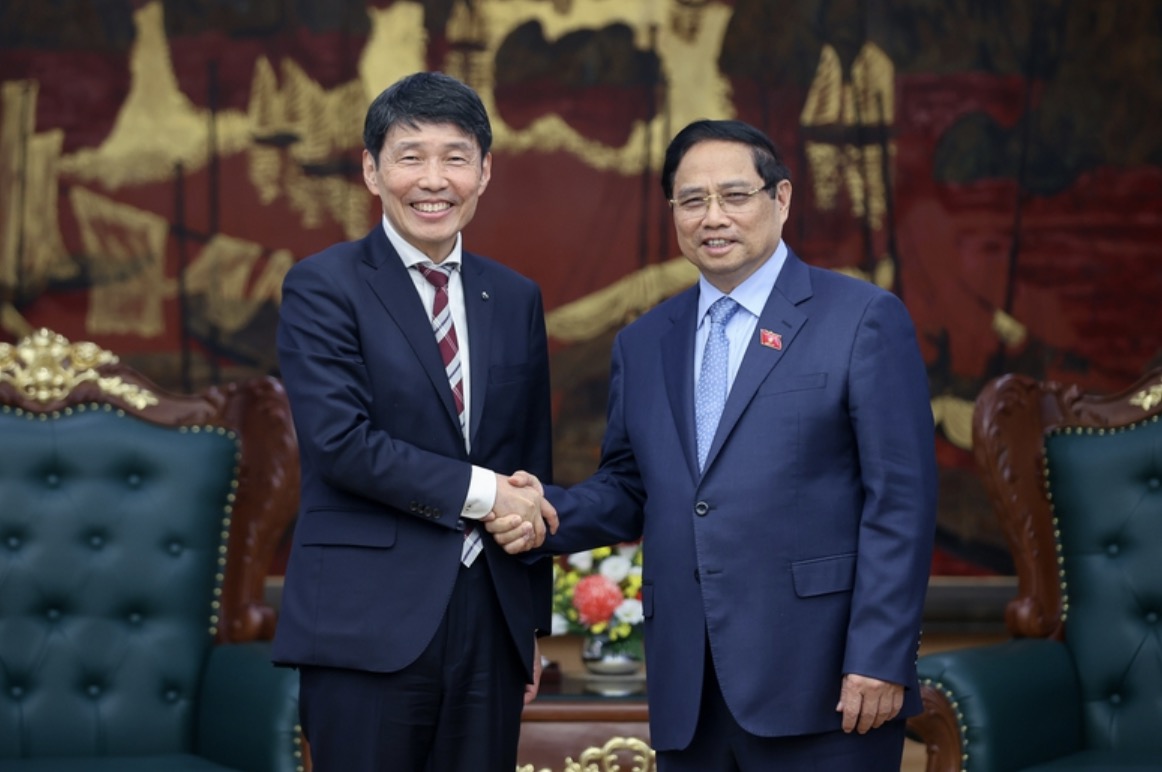 Politburo member and Prime Minister Pham Minh Chinh received Mr. Yamamoto Ichita - Governor of Gunma Prefecture, Japan. Photo: VGP