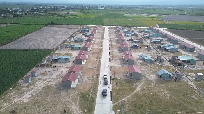 Migration and resettlement projects for people need to ensure synchronous and convenient transport infrastructure. Photo: Thanh Tuan