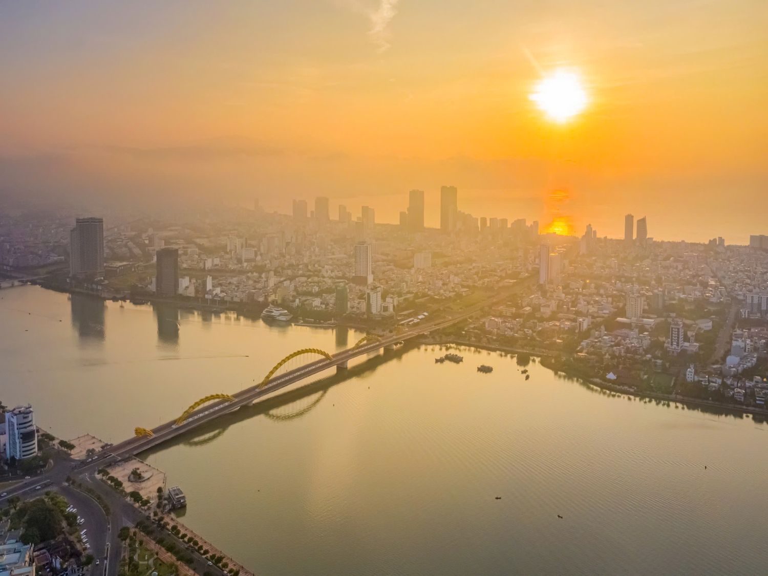 Du lich Da Nang dung truoc nhieu co hoi va thach thuc trong giai doan moi. Anh Anh Duong