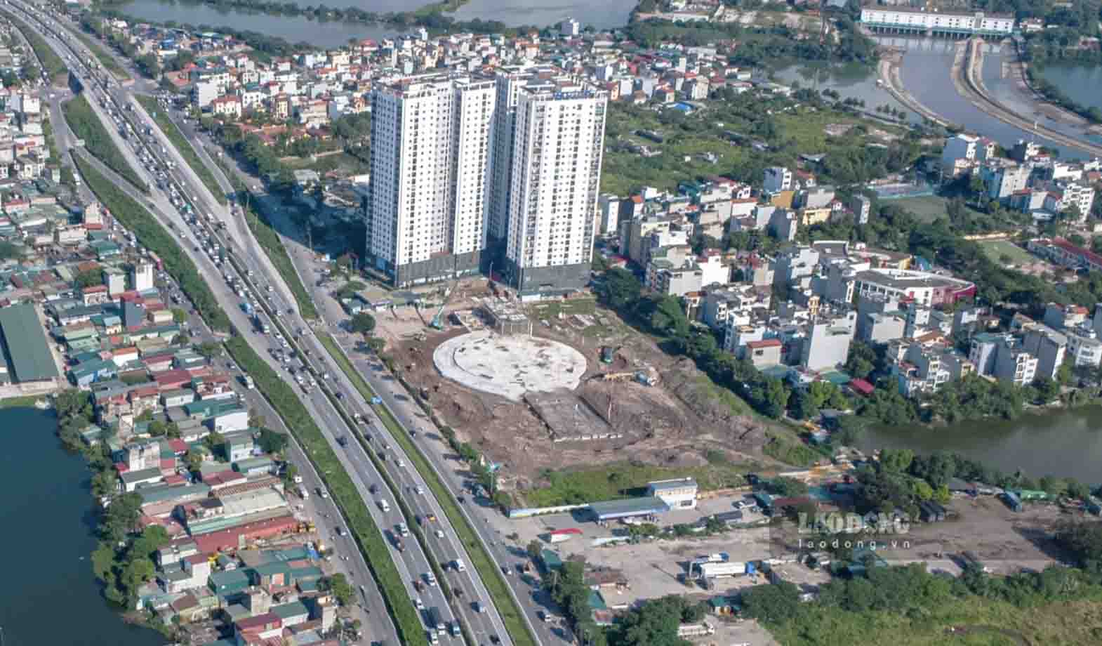 イェン ソー バスステーションは、ハノイの主要な交通軸である環状 3 号線の隣にあります。写真：グエン・トゥン.