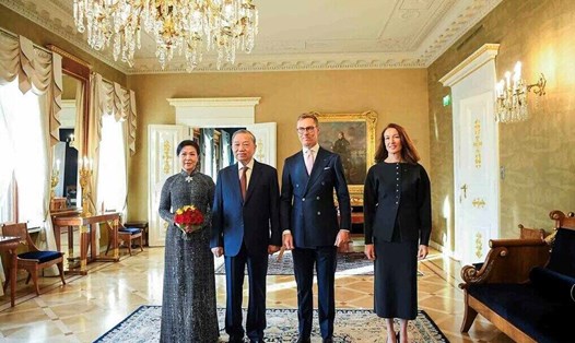 Tổng Bí thư Tô Lâm và Phu nhân Ngô Phương Ly chụp ảnh chung cùng Tổng thống Phần Lan Alexander Stubb và Phu nhân. Ảnh: Báo Quốc tế/Bộ Ngoại giao