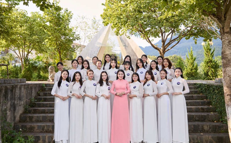 The contestants of Miss Vietnam National Tourism 2025 visit Moc Chau, Son La. Photo: Organizing Committee
