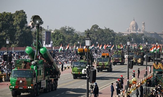 Hệ thống tên lửa Brahmos của Quân đội Ấn Độ tham gia lễ diễu hành tại New Delhi vào ngày 26.1.2025. Ảnh: AFP