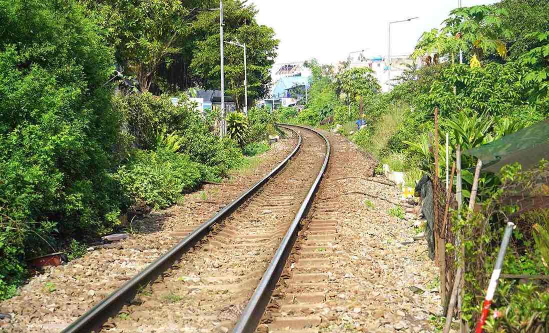 Loi di tu mo nam ngay duong cong khien tam nhin han che. Anh: HAC