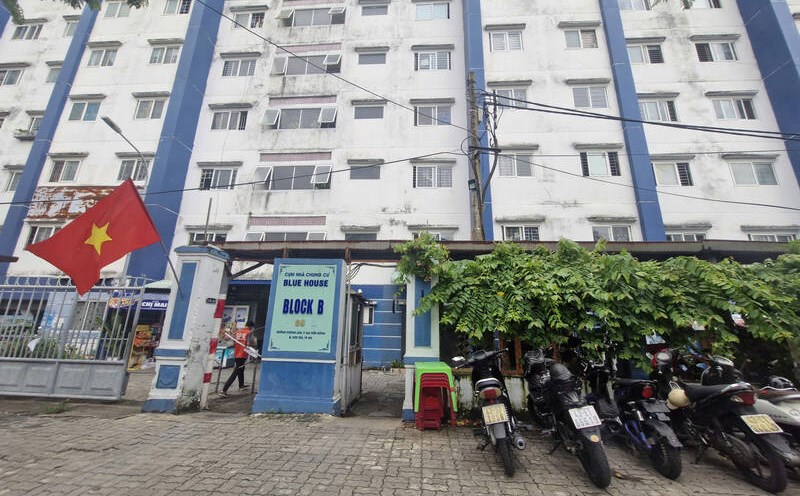 The old apartment segment in Da Nang is of interest to the people. Photo: Thu Giang