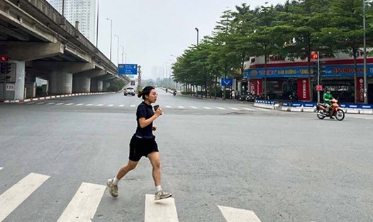 Chạy bộ giúp đốt mỡ nhanh hơn nhờ hiệu ứng sau tập. Ảnh: Cát Tiên