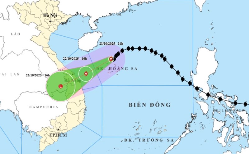 Update the path and landing direction of storm No. 12 Fengshen. Photo: NCHMF