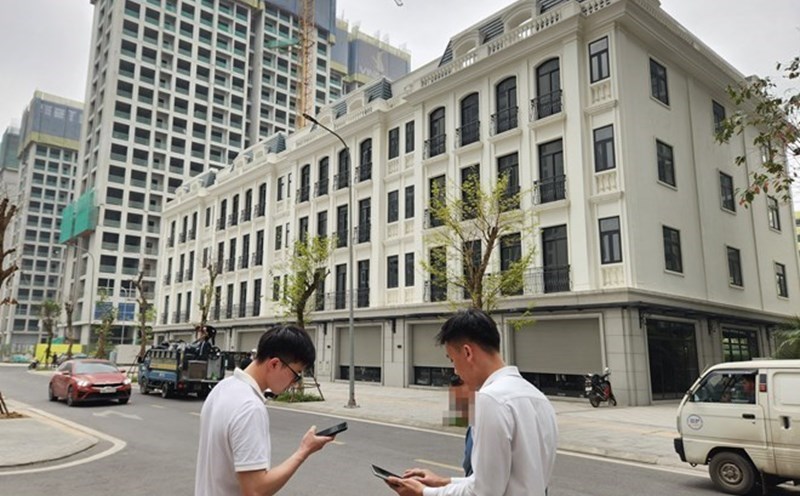 It is proposed to tax real estate transactions for express sale. Photo: Cao Nguyen.