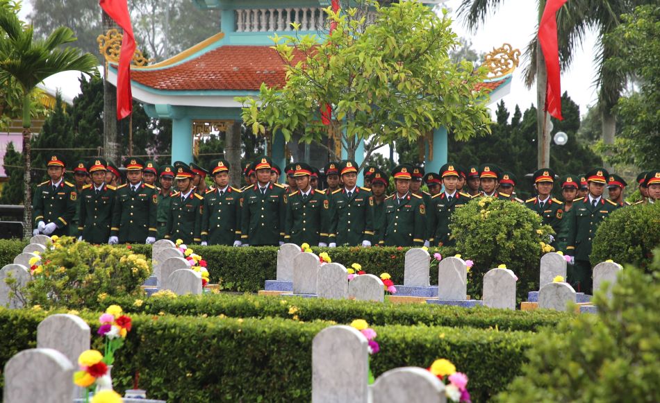 43 hai cot liet si duoc an tang trong khuon vien Nghia trang liet si phuong Quang Tri. Anh: Hung Tho