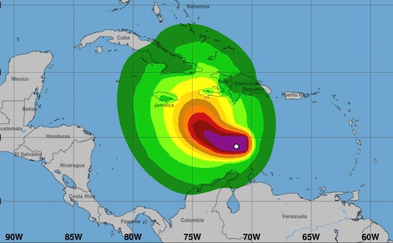 Se pronostica que la tormenta numero 13 Melissa se fortalecera hasta convertirse en un tifon. Foto: Centro Nacional de Huracanes de EE. UU