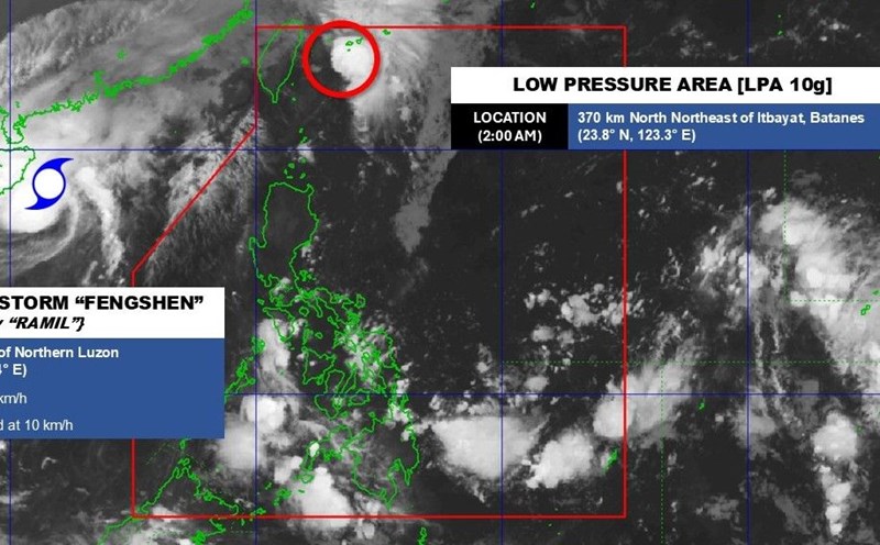 Location of storm No. 12 Fengshen and low pressure of 10g with high possibility of strengthening into storm Salome. Photo: PAGASA