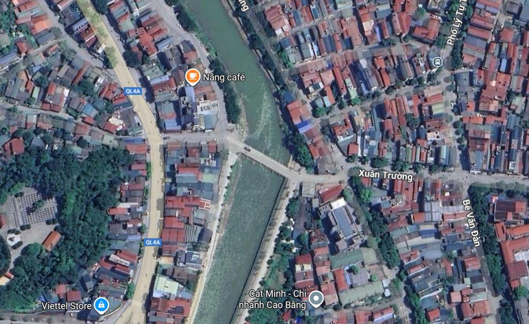 Cau ngam Song Hien tren ban do, ket noi pho Xuan Truong va khu dan cu ven song, la mot trong 2 duong di chuyen qua song Hien. Anh: Google Maps