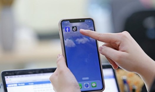 Tính đến tháng 1.2025, tổng số tài khoản người dùng sử dụng thường xuyên của top 20 mạng xã hội lớn trong nước là khoảng 110 triệu, Facebook, YouTube là 138,5 triệu. Ảnh: Tô Thế