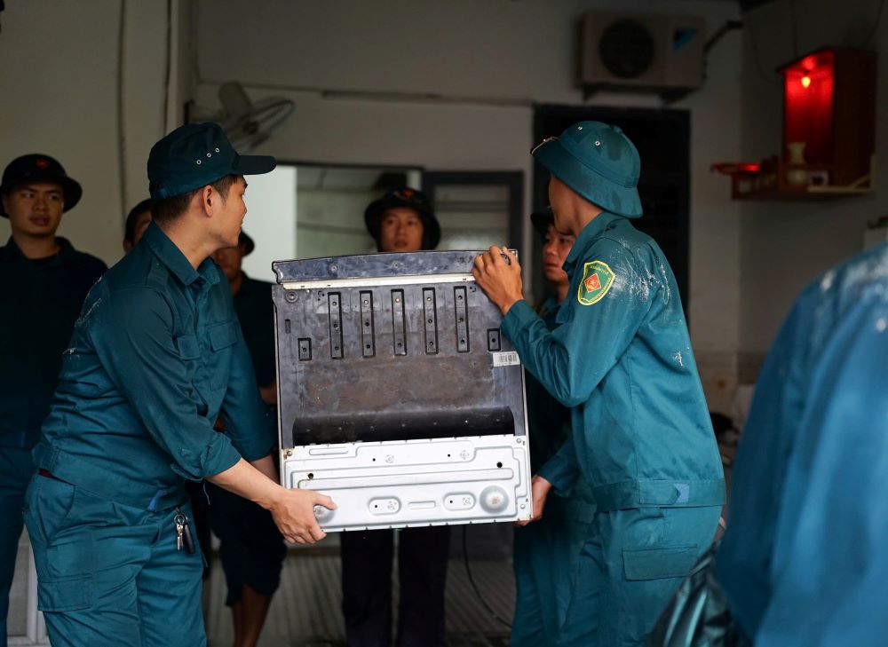 Da Nang activates the highest response to storm No. 12, 91 points at risk of landslides. Photo: Tran Thi
