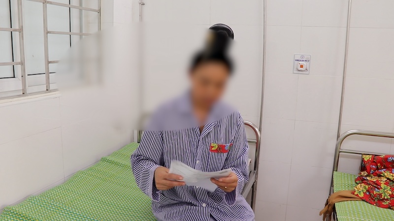 Nu benh nhan o Son La duoc chan doan nhiem san la gan lon. Anh: My Linh