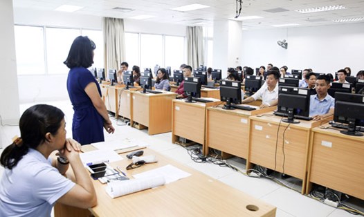 Thông tư 22/2025/TT-BNV nêu rõ nội quy và quy chế thi tuyển, xét tuyển công chức, có hiệu lực thi hành kể từ ngày 10.12.2025. Ảnh: VGP