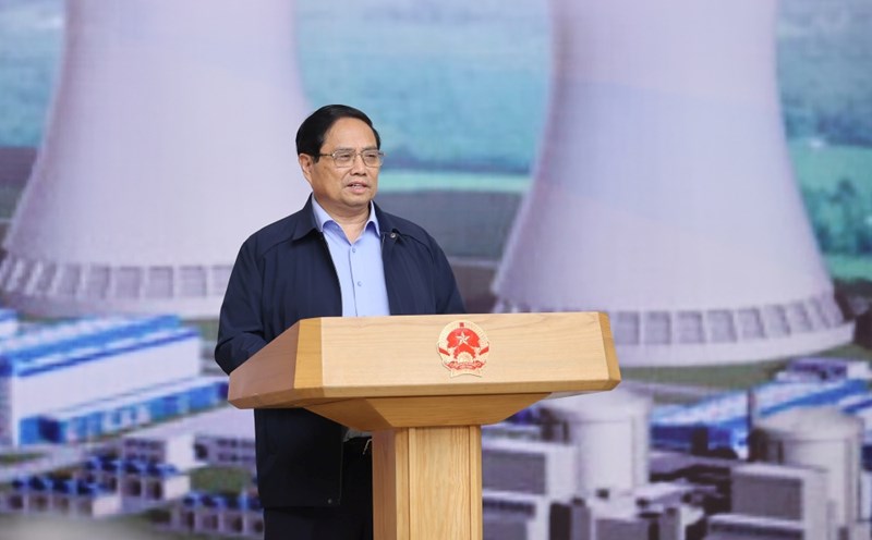 Politburo member and Prime Minister Pham Minh Chinh chaired the 3rd meeting of the Steering Committee for the Construction of the Nuclear Power Plant. Photo: VGP/Nhat Bac
