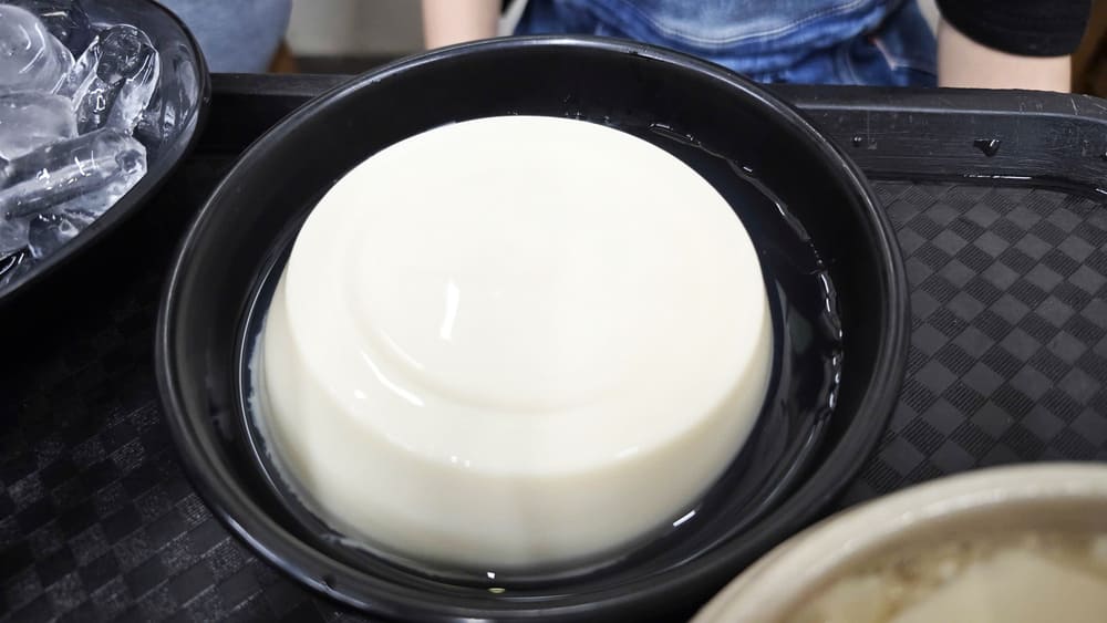 콩 푸딩은 간단한 레시피로 집에서 쉽게 만들 수 있습니다. 사진: 뚜언 닷